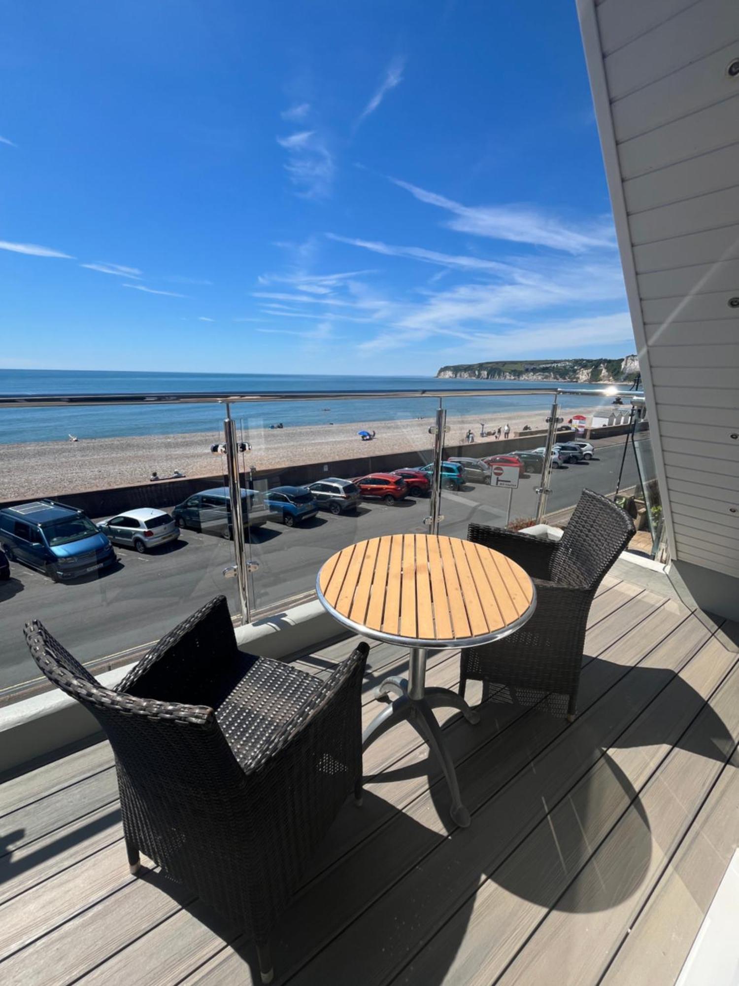 Mariners Hotel Seaton  Exterior photo